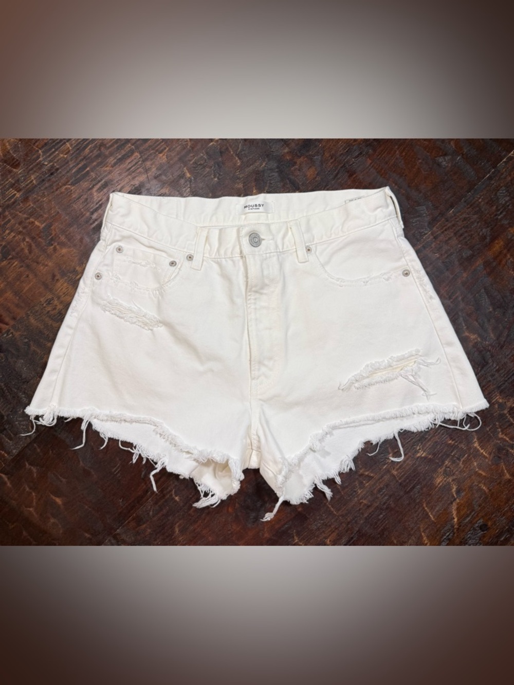 Moussy white denim shorts, size 29